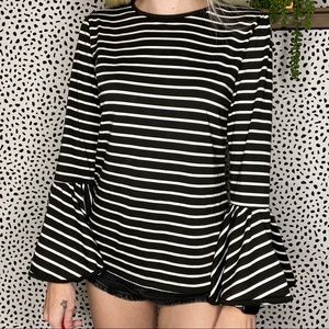 Regenbogen Bell Sleeve Crewneck Striped Top